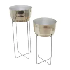 CosmoLiving by Cosmopolitan Contemporary Planter Stand Set Silver