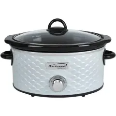 Brentwood White 4.5qt. Scallop-Pattern Slow Cooker