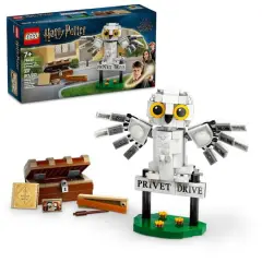 LEGO&reg; Harry Potter&trade; Hedwig&trade; at 4 Privet Drive 76425