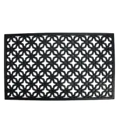 Black Elegant Quatrefoil Doormat