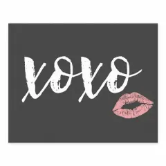 XOXO Kiss Tabletop Canvas Art
