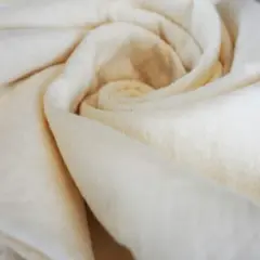 Pellon&reg; Needle Punched 80/20 Cotton/Polyester Blend Batting with Scrim