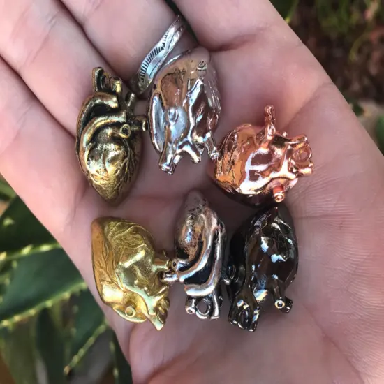 Large Anatomical Heart Pendant (K626) (1x) {4}