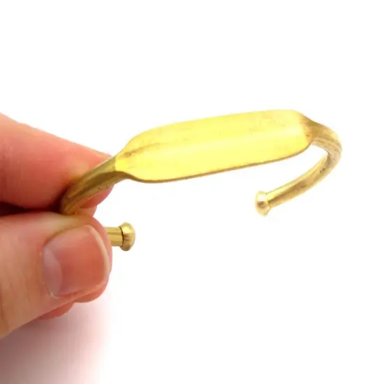 Large Engraving Cuff Bracelet (J611) (1x) {3}