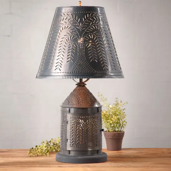 Irvins Country Tinware Fireside Lamp with Willow Shade in Kettle Black {3}