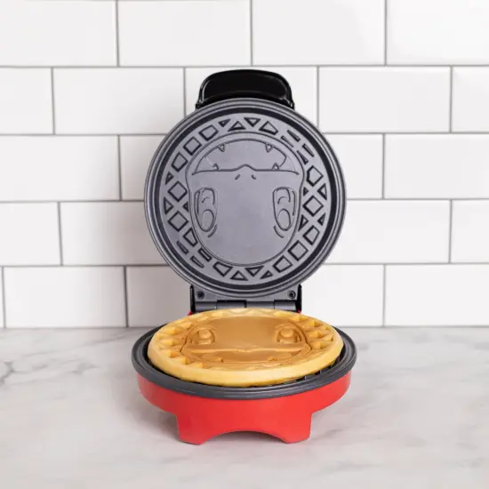 Uncanny Brands Pokemon Charmander Waffle Maker {4}