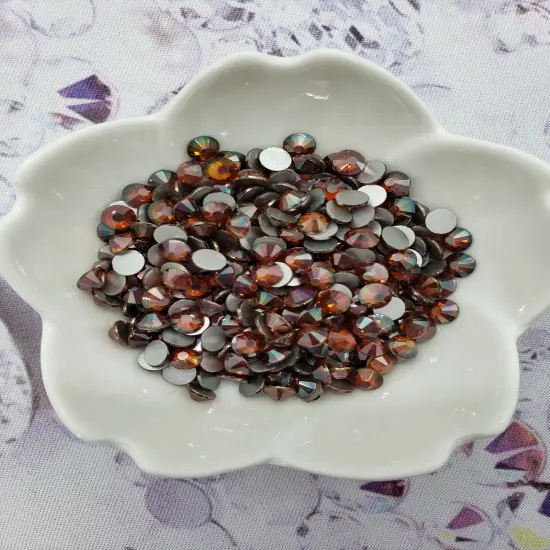 Burgundy - KiraKira Glass Rhinestones by CrystalNinja {2}