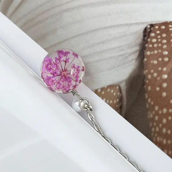 Wrapables Metal Leaf Bookmark with Charm for Book Lovers & Readers (Set of 2) Purple & Pink {4}