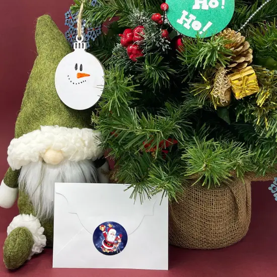 Wrapables Christmas Stickers Label Roll, Holiday Stickers for Sealing Cards, Envelopes, Gift Boxes, Festive Party Favors (500 pcs) Snowmen {8}