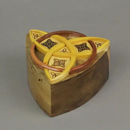 Triquetra Celtic Knots Hand Crafted Wooden Trinket/Puzzle Box {5}