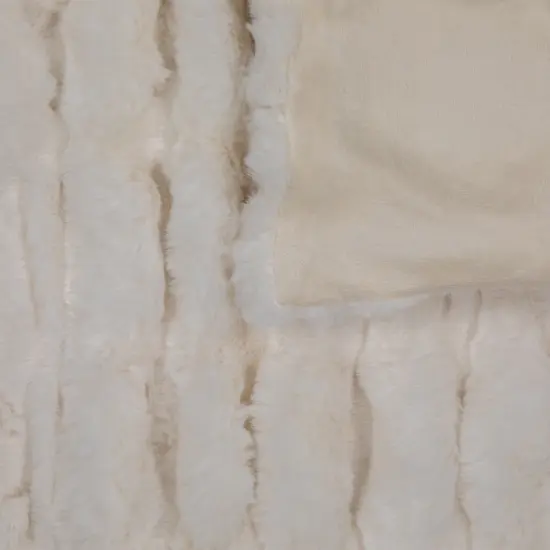 Northlight Plush White Fluffy Thick Throw Blanket 50" x 60" {7}