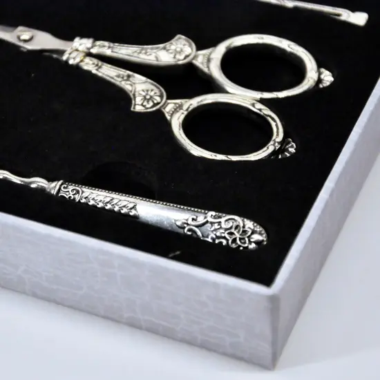 Heirloom Embroidery Accessories 6-piece Display {3}