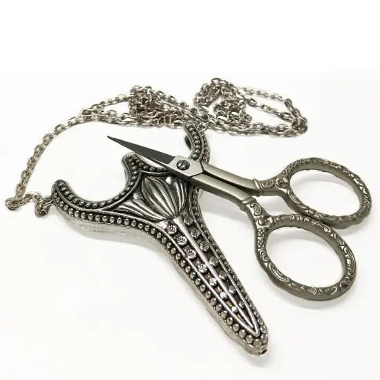 Heirloom Scissor Pendant {1}