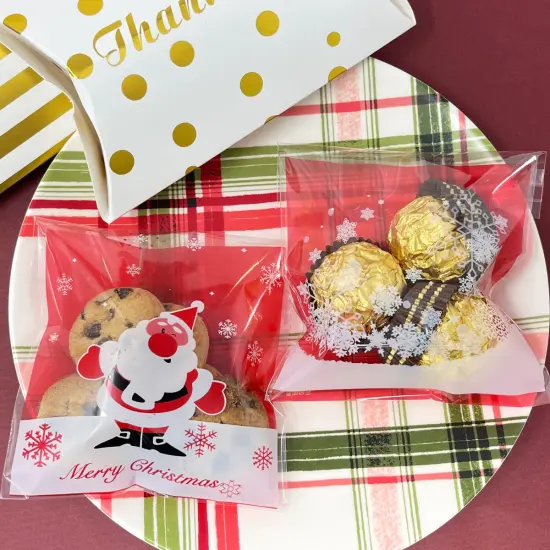 Wrapables Transparent Self-Adhesive 4" x 4" Candy and Cookie Bags, Favor Treat Bags for Christmas Parties and Holidays (200pcs) Snow Falling Santa {5}