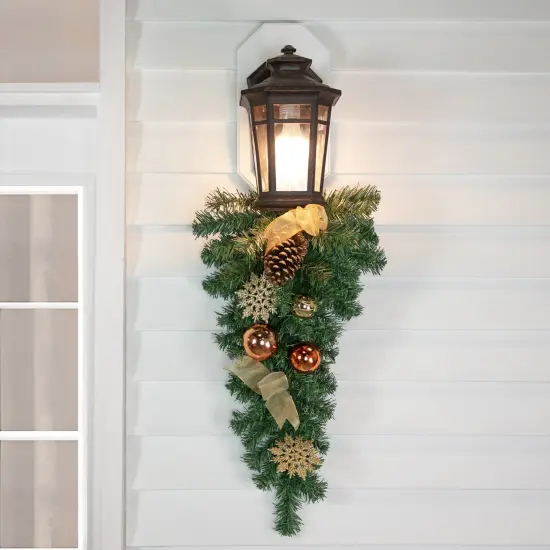 Northlight Snowflake, Ornaments and Bows Artificial Pine Christmas Teardrop Swag - 26" - Unlit Green {3}