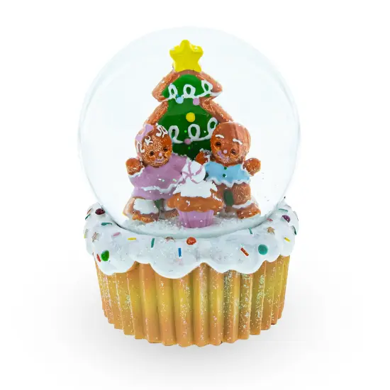 Gingerbread Family and Cupcake Musical Christmas Water Globe {1}