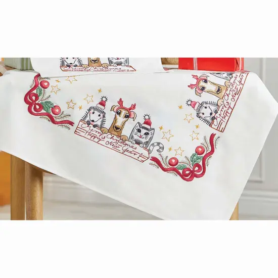 HerrschnersFurry Friends Christmas Table Topper Stamped Embroidery Kit Multi {1}
