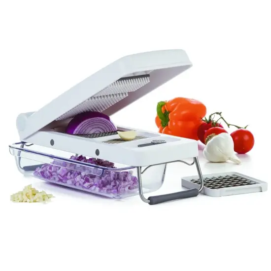 Professional 3 Cup Vegetable Chopper {3}