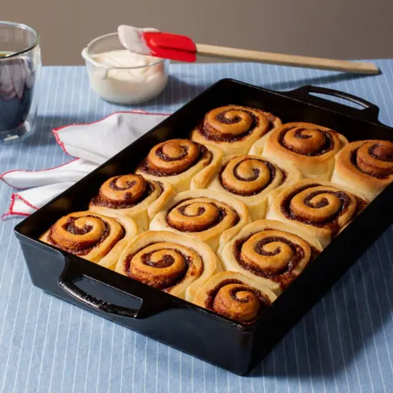 Lodge Cast Iron Casserole Baking Pan Dual Handles Seasoned 9 x 13 {3}