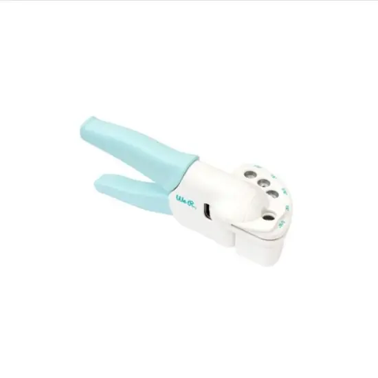 We R Memory Keepers CROP-A-DILE &ndash; MULTI-HOLE PUNCH Tool 660094 {2}