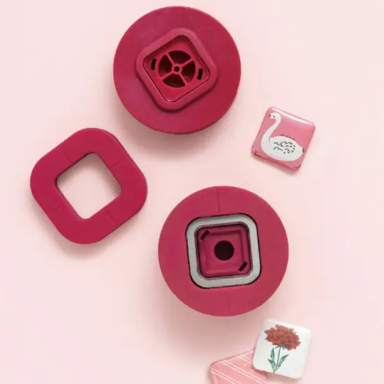 American Crafts We R Memory Keepers INSERT - BUTTON PRESS - SQUARE BUTTON 661103 {2}