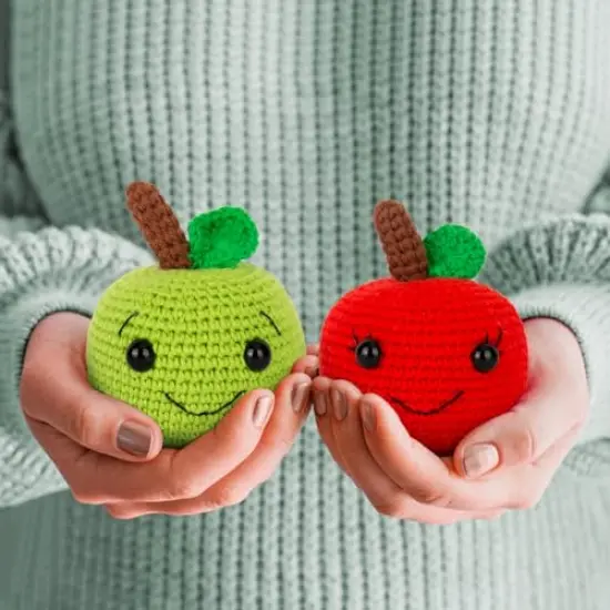 Crochet Kit for Beginners, Beginner Crochet Starter Kit with Step-by-Step Video Tutorials, Learn to Crochet Kits for Adults Kids, DIY Knitting Supplies, Apple Couple (40%+ Yarn) {1}