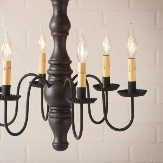 Gettysburg Chandelier in Black {4}