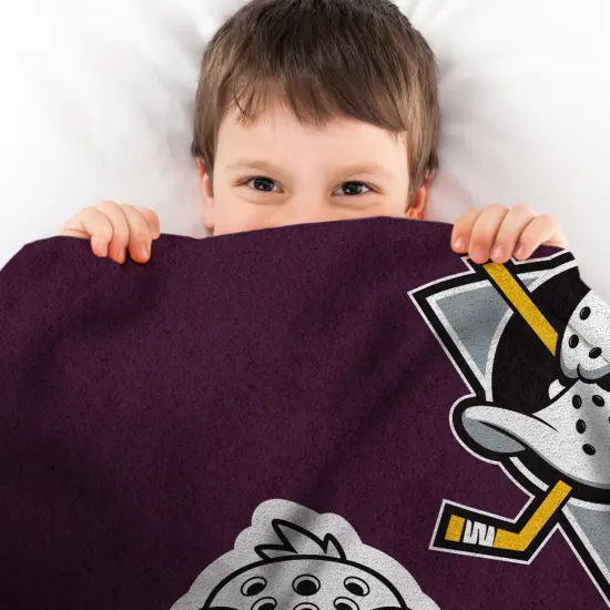 Sleep Squad Anaheim Ducks Wild Wing Mascot Throwback 60&rdquo; x 80&rdquo; Raschel Plush Hockey Blanket {4}