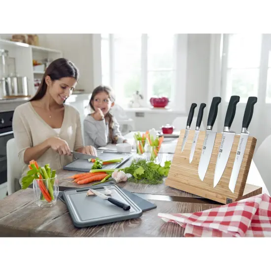ZWILLINGBamboo Magnetic Easel - holds 7 knives {3}