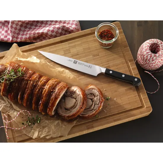 ZWILLING Pro 8-inch Carving Knife {4}
