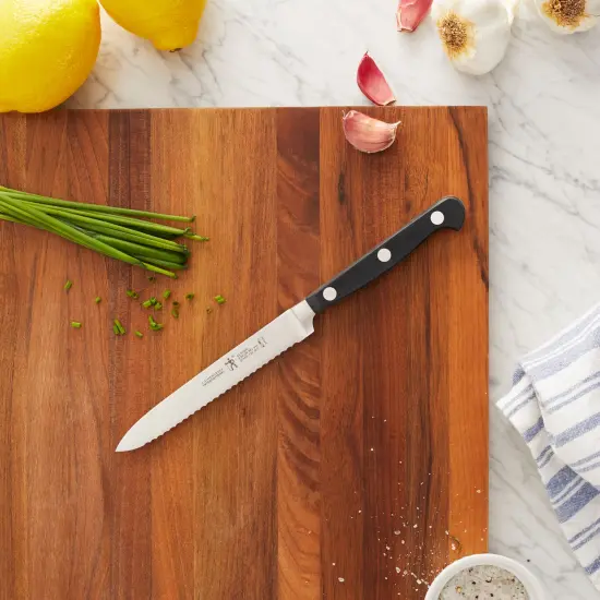 Henckels CLASSIC 5-inch Serrated Utility Knife {3}