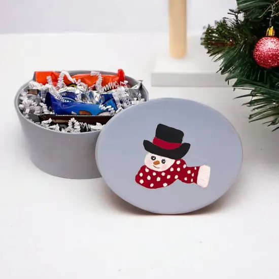 12 Units of Oval Box with Snowman Embossed Lid {5}