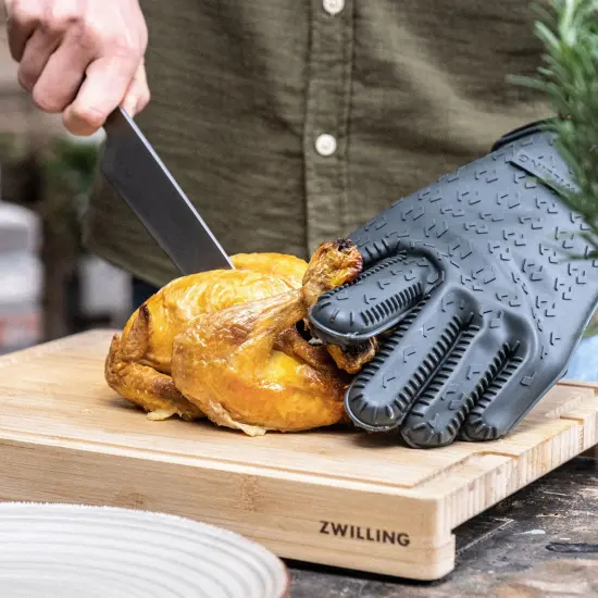 ZWILLING BBQ+ 3-pc Silicone Grill Mat & Gloves Set {4}