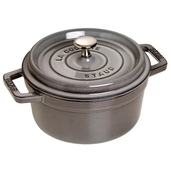 STAUB Cast Iron 2.75-qt Round Cocotte {3}