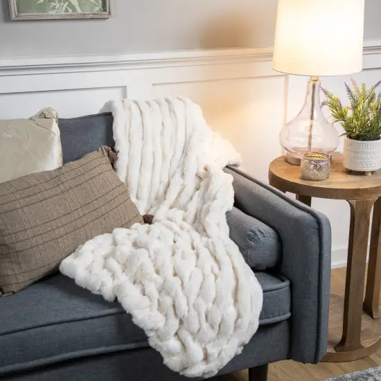 Northlight Plush White Fluffy Thick Throw Blanket 50" x 60" {3}