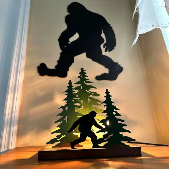 Rustic Metal Bigfoot Accent Lamp {11}