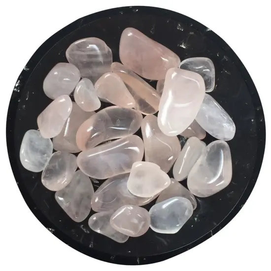 Rose Quartz Crystal Chips &ndash; Size XS {1}