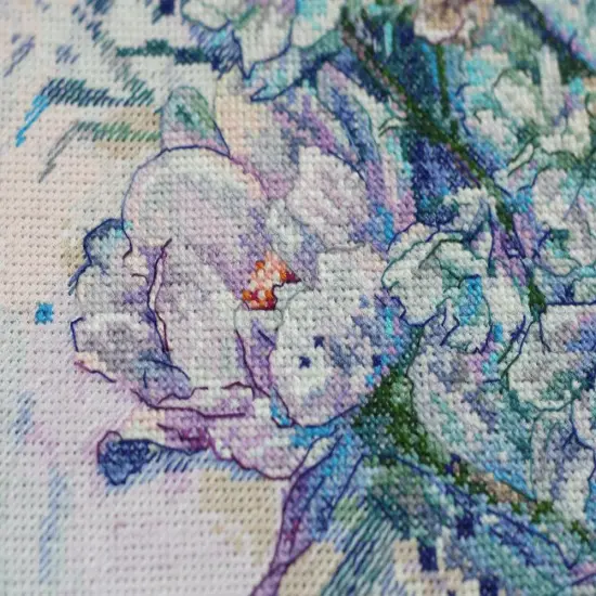 Cross-stitch kit White Legends {5}