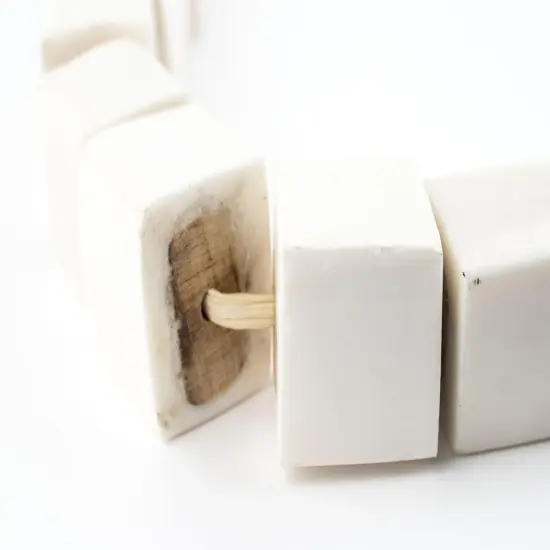 The Bead Chest Kenya White Bone Beads (Cube) {1}