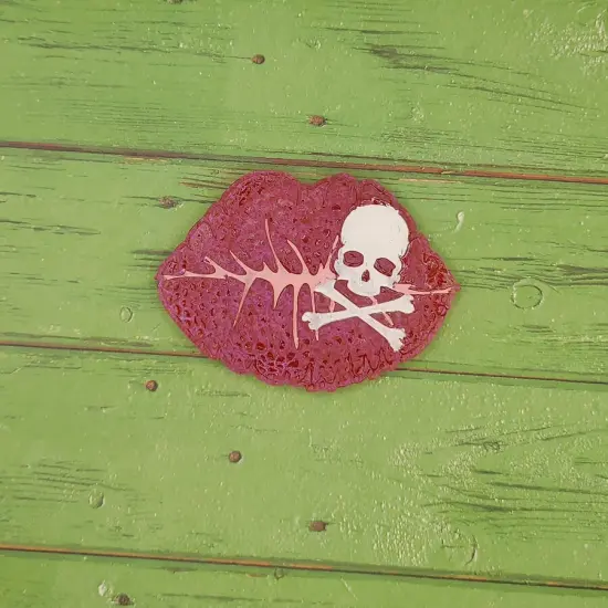 lips with skull and crossbones silicone freshie mold {2}