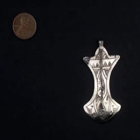The Bead Chest Pendulum-Shaped Engraved Moroccan Pendant {2}