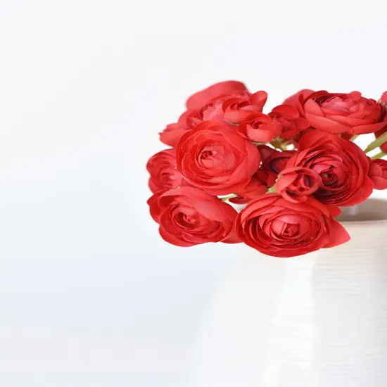 10.5" Faux Red Ranunculus Stem Bundle {1}