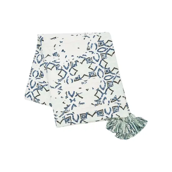 Esha Blue & White Damask Pattern Super Soft Cozy Accent Accent Throw Blanket {1}