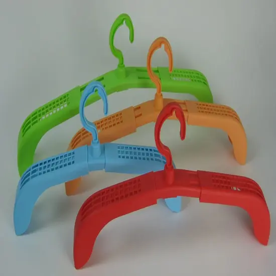 Bandwagon Adjustable Clothes Hangers Swivel Hook Multi Color Set of 4 {3}
