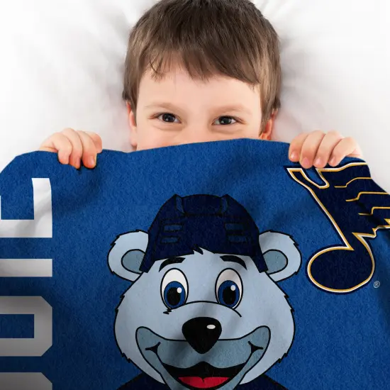 Sleep Squad St. Louis Blues Louie 60&rdquo; x 80&rdquo; Rachel Plush Hockey Blanket {3}