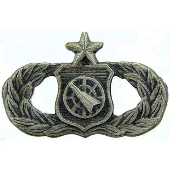 EagleEmblems P12105 Wing-USAF,WEAP.CONTR,SR. (Mini) (.875'') {1}