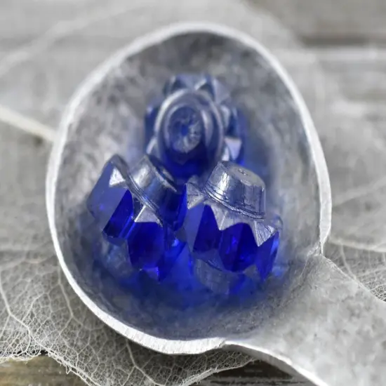 *4* 13x15mm Silver Washed Sapphire Faceted Crown Beads {3}