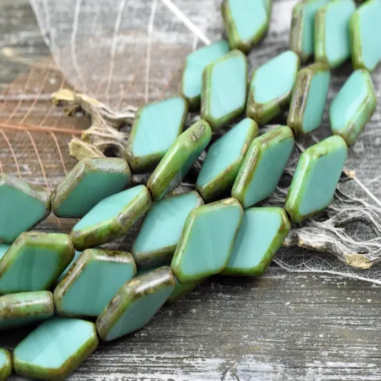 19x13mm Turquoise Picasso Table Cut Diamond Beads {4}