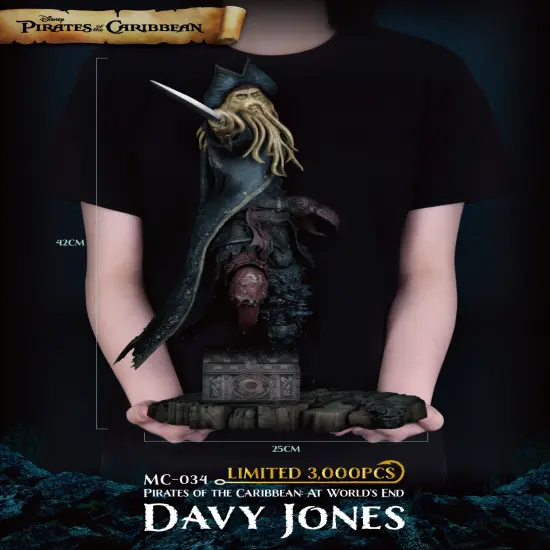 Pirates of the Caribbean Master Craft Davy Jones Table Top Statue {2}