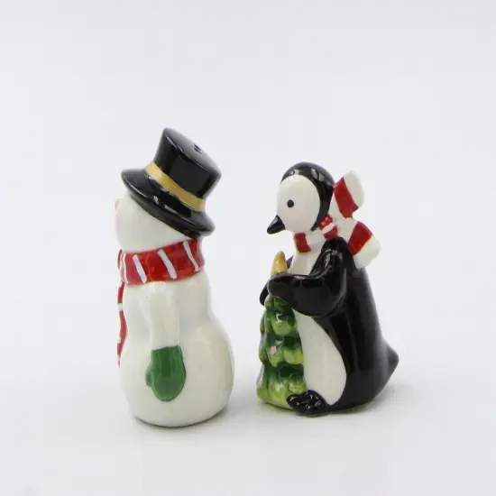 Ceramic Snowman and Penguin Ceramic Salt and Pepper Shakers, Home D&eacute;cor, Gift for Her, Gift for Mom, Kitchen D&eacute;cor, Christmas D&eacute;cor {4}